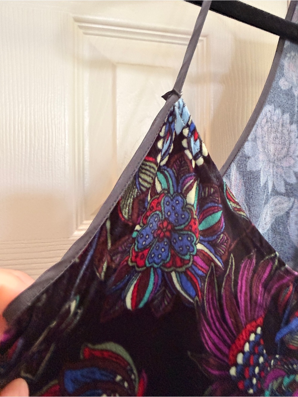 Johnny Was Floral Velvet Silk Cami Top - Black S - Picture 9 of 9